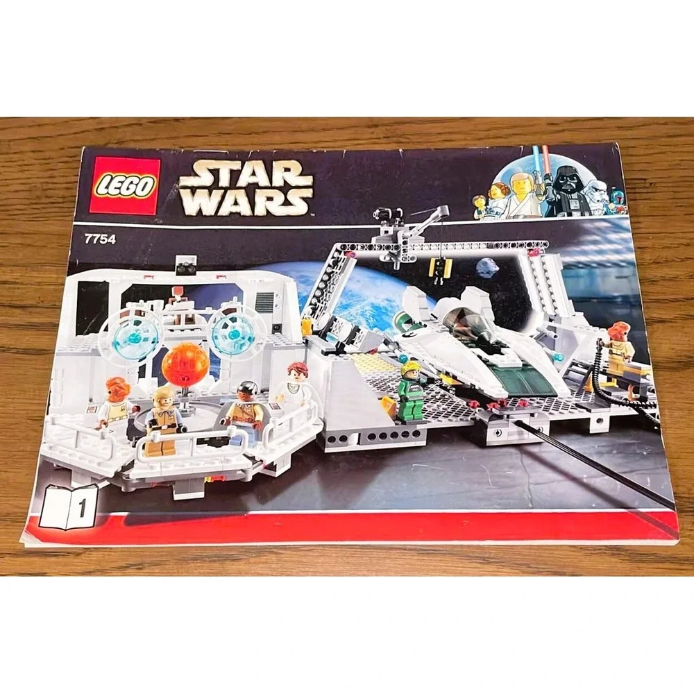 2009 LEGO Star Wars 7754 Book # 1 onlly